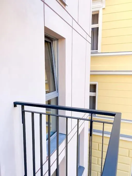 Suite Sapphire & Balcony 312 Prague Apartment