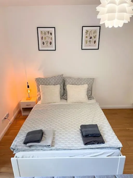Suite Sapphire & Balcony 312 Prague Apartment
